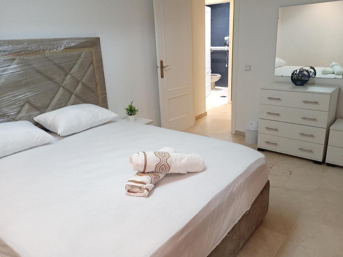 Nouveau Appartement Au Centre Ville En Face Hilton Tanger Extérieur photo